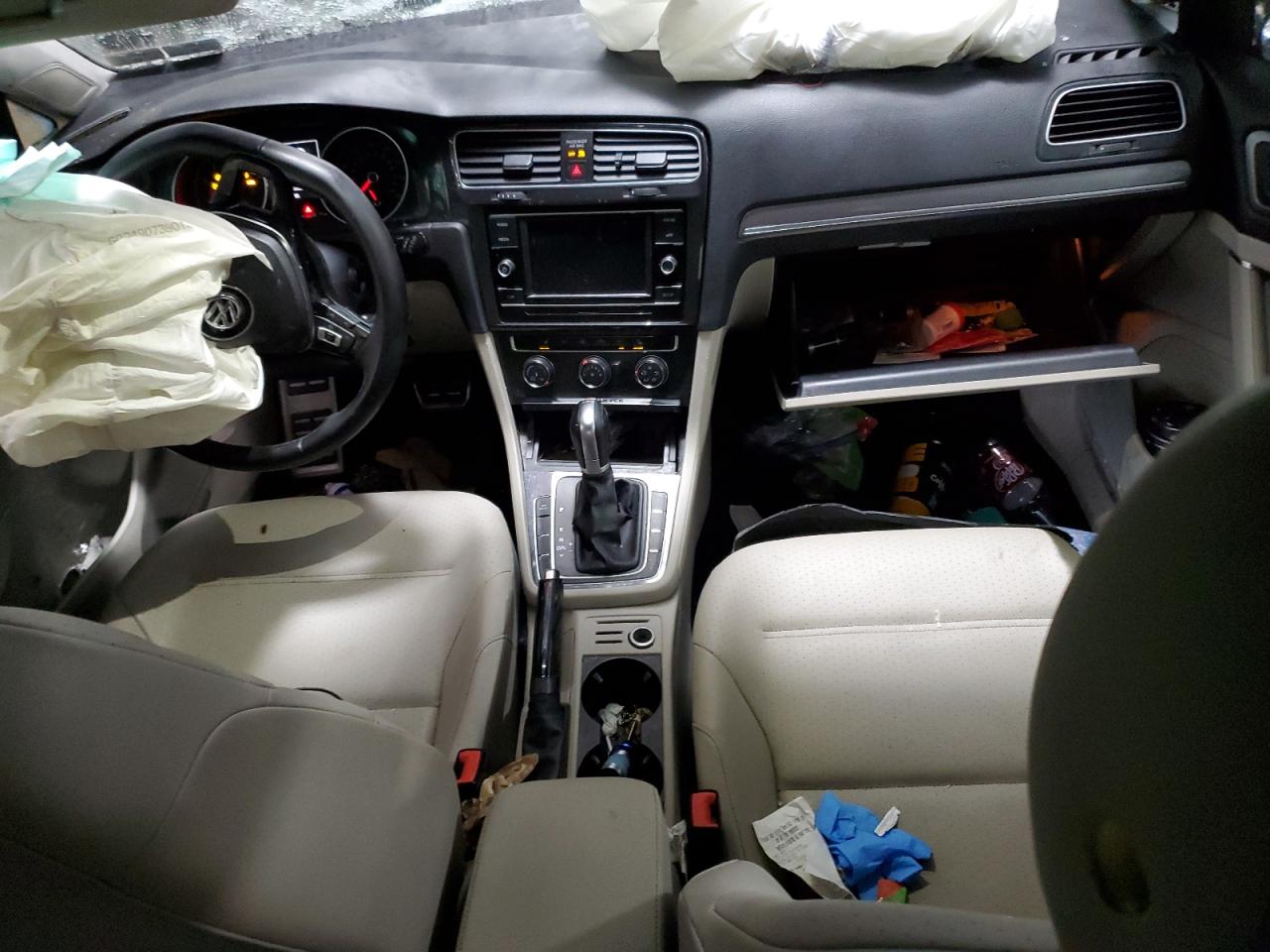 2019 Volkswagen Golf - Image 8