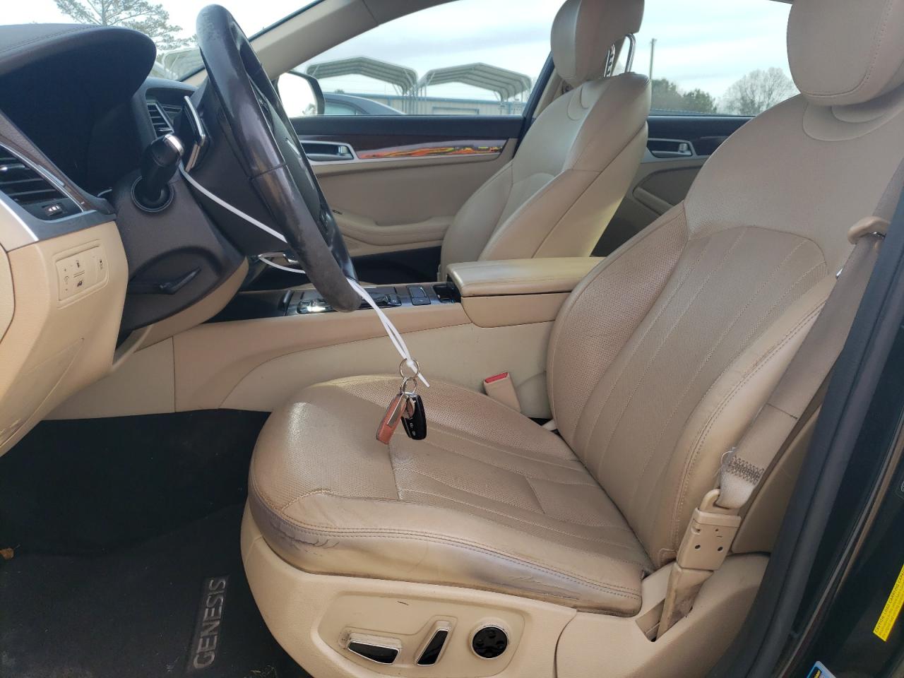 2015 Hyundai Genesis - Image 7