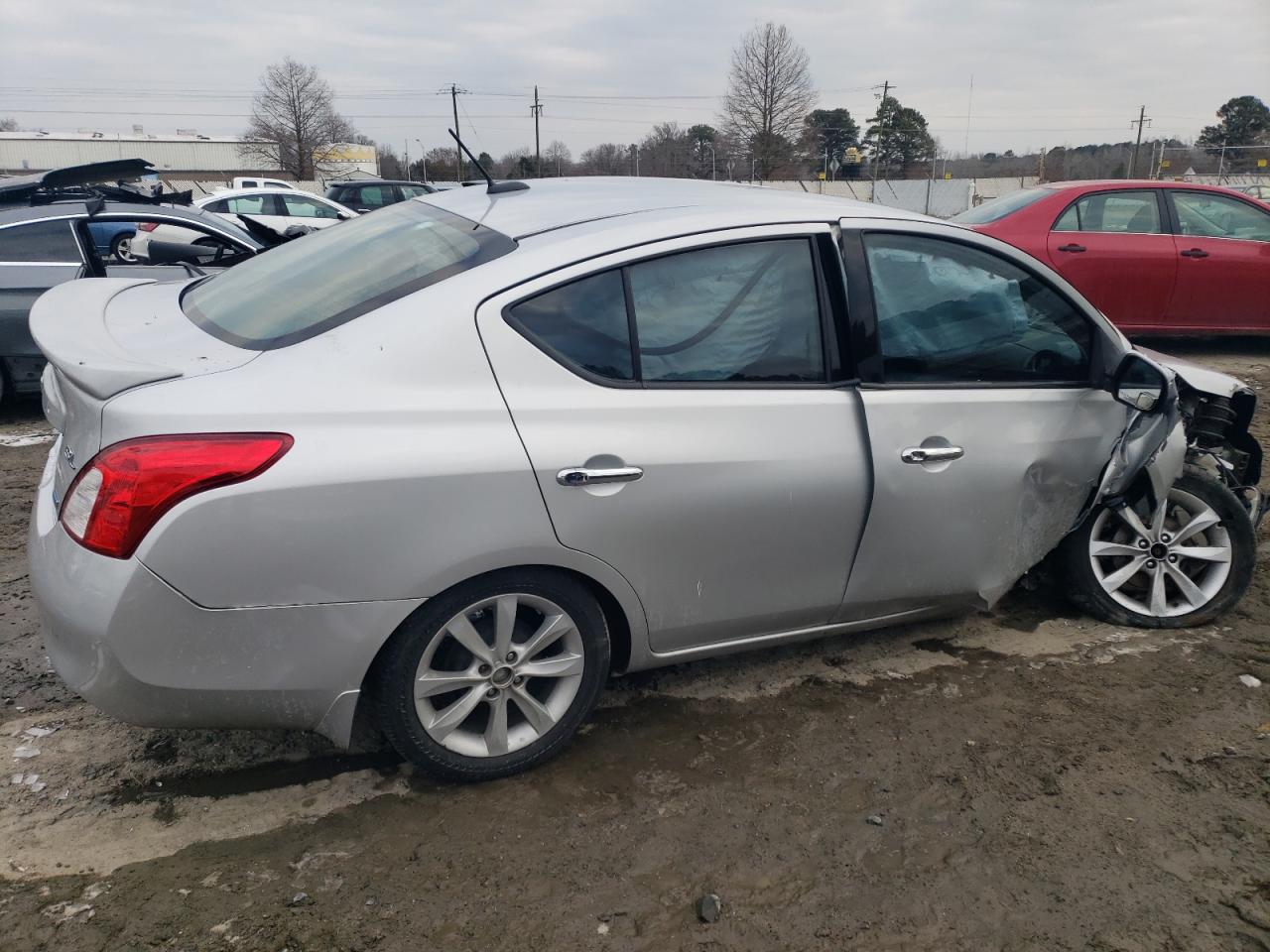 2014 Nissan Versa - Image 3
