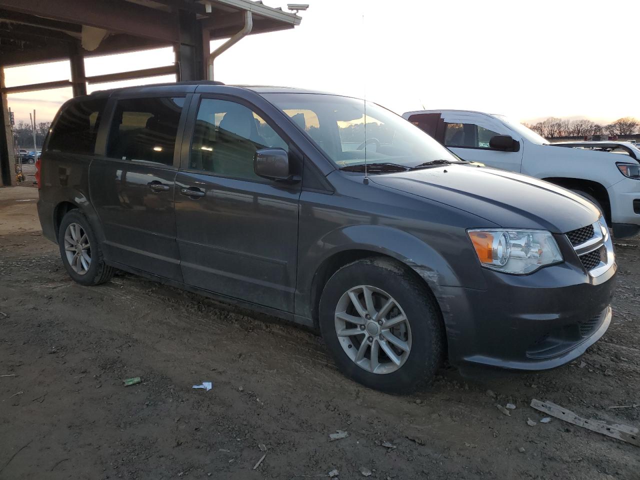 2015 Dodge Caravan - Image 4