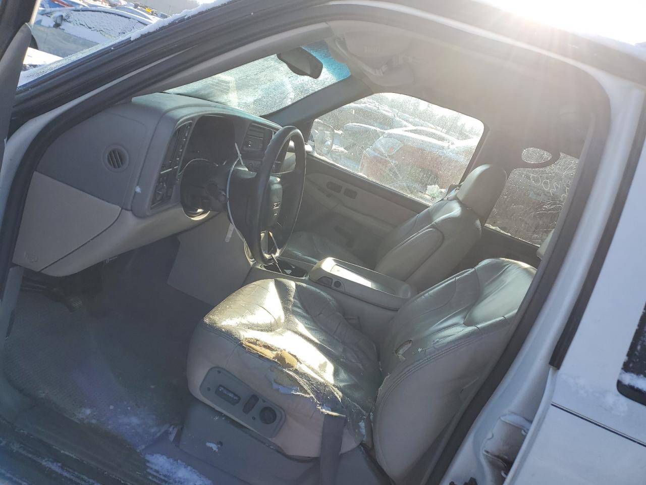 2000 GMC Yukon - Image 7