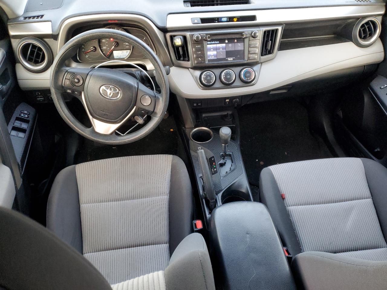 2015 Toyota RAV 4 - Image 8