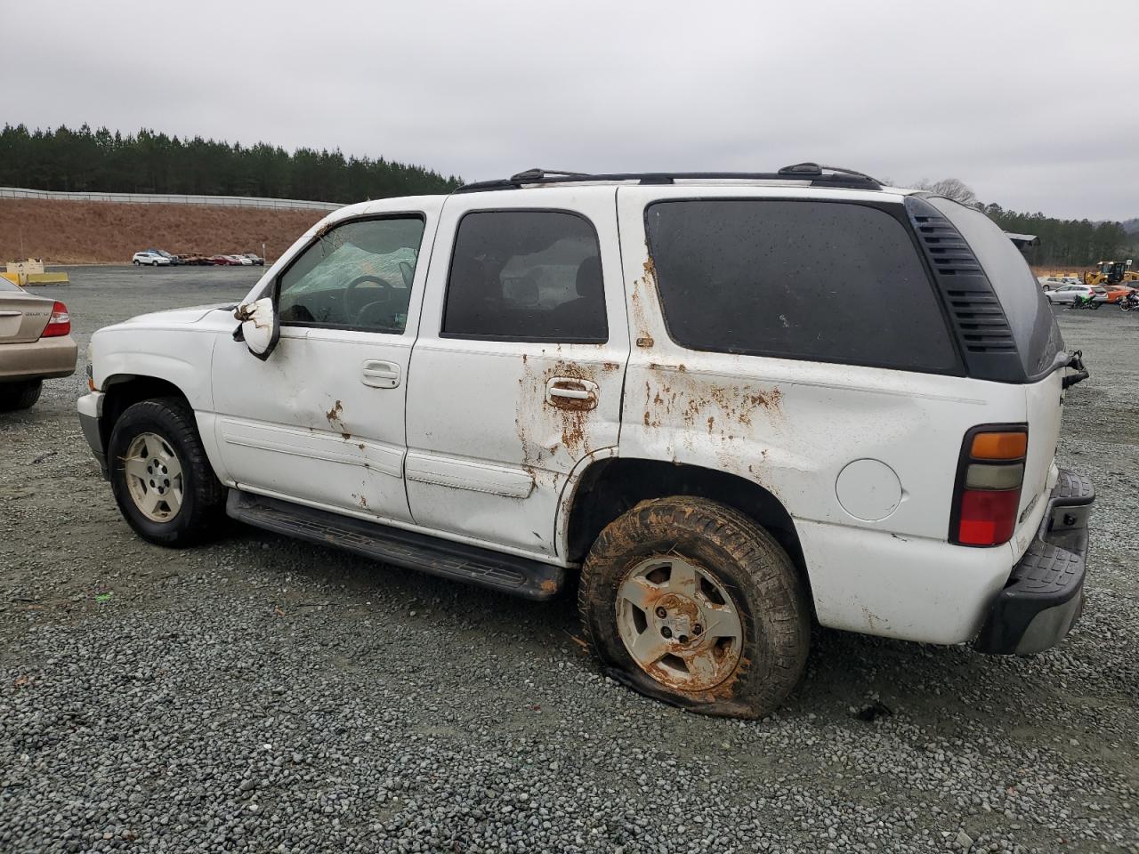 2005 Chevrolet Tahoe - Image 2