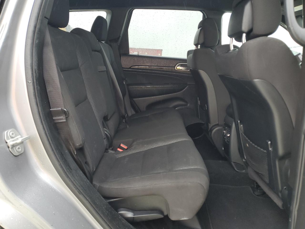2020 Jeep Grand Cherokee - Image 11