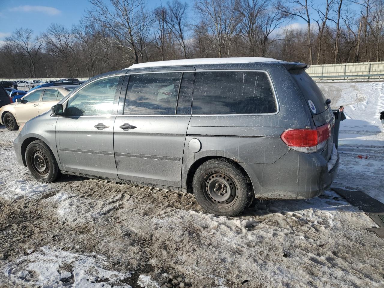 2010 Honda Odyssey - Image 2