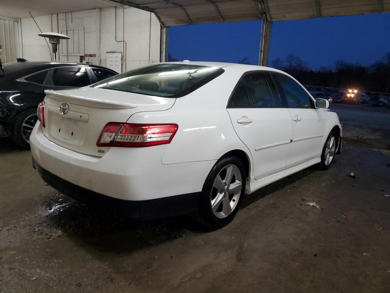 2011 Toyota Camry - Image 3