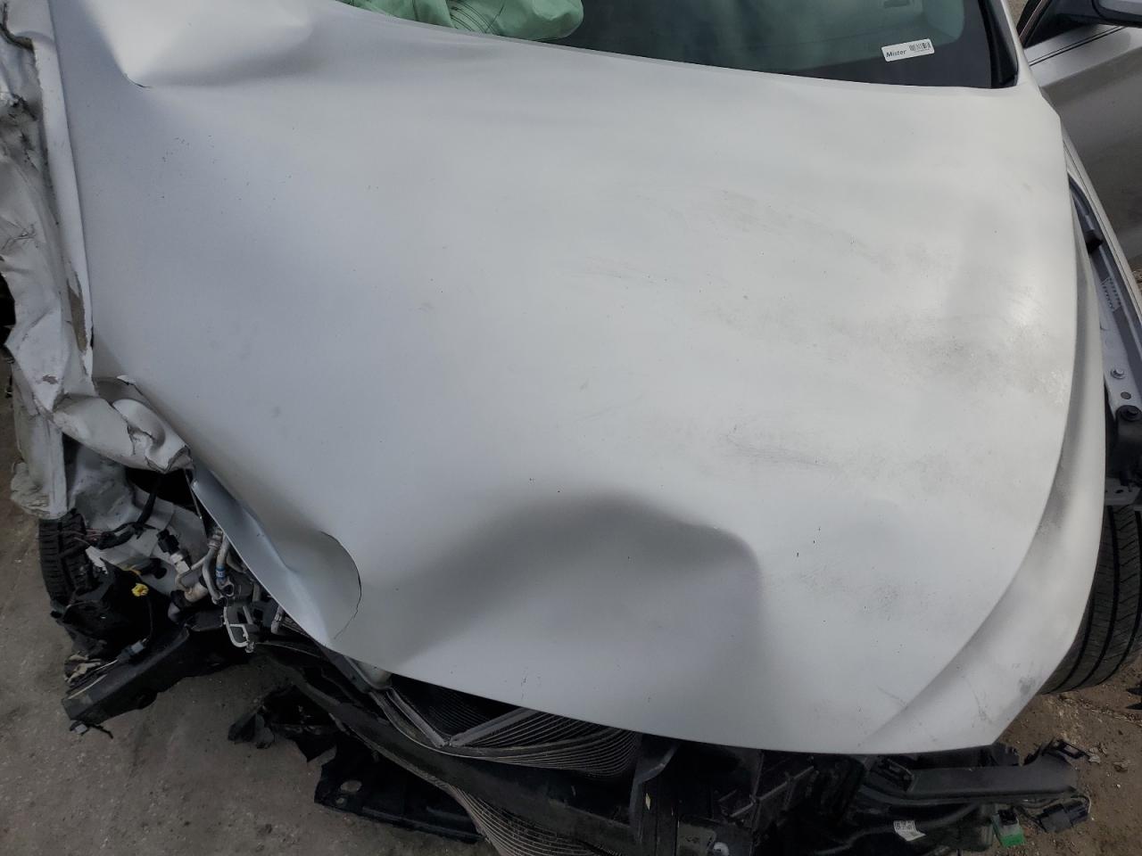 2018 Hyundai Elantra - Image 12