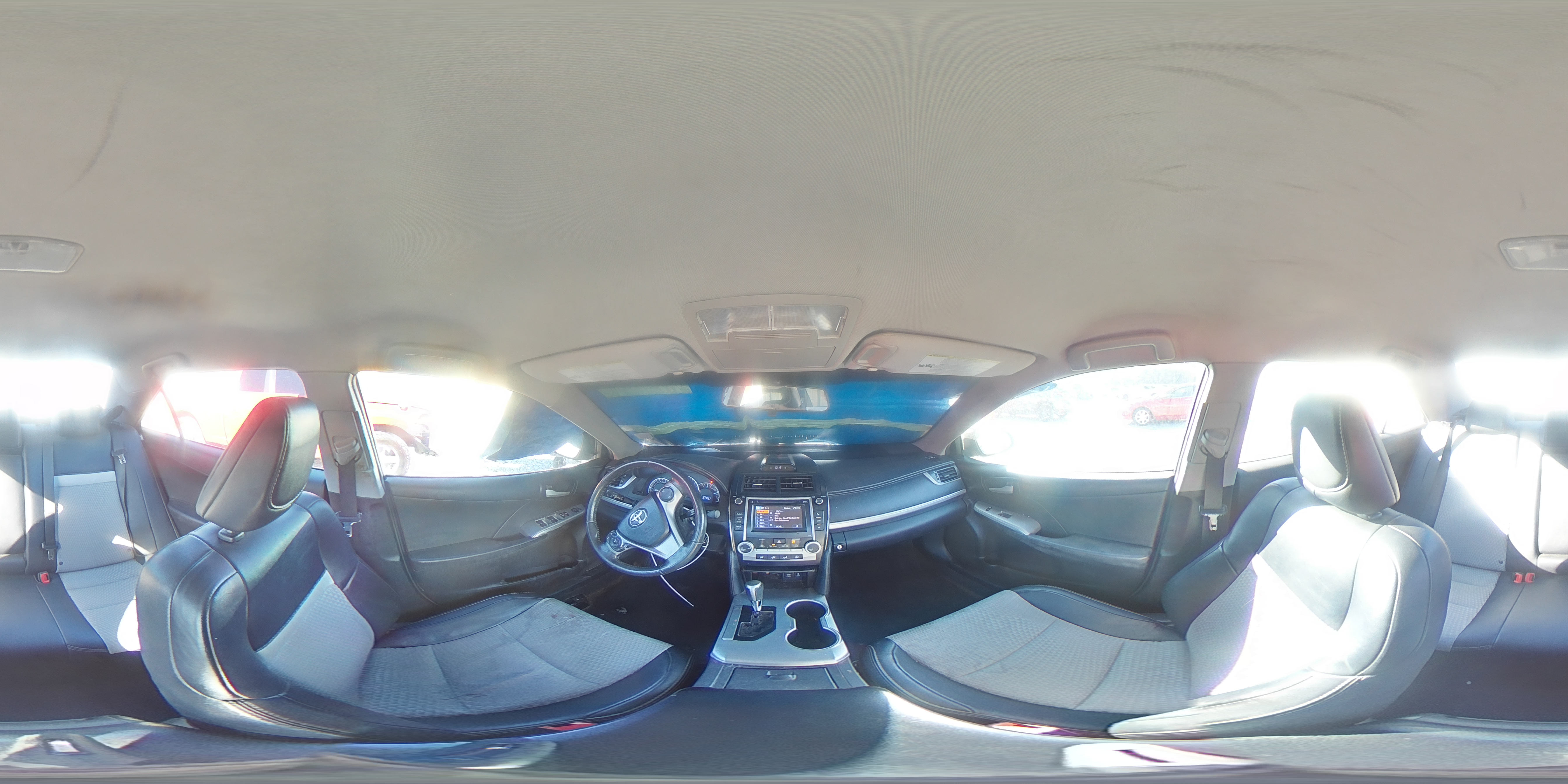 2013 Toyota Camry - Image 14