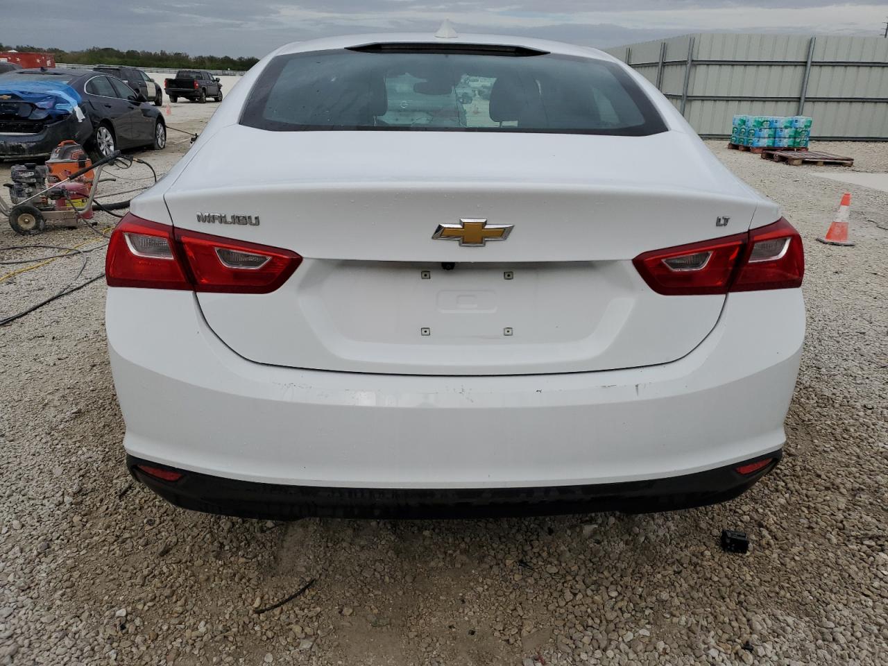 2023 Chevrolet Malibu - Image 6