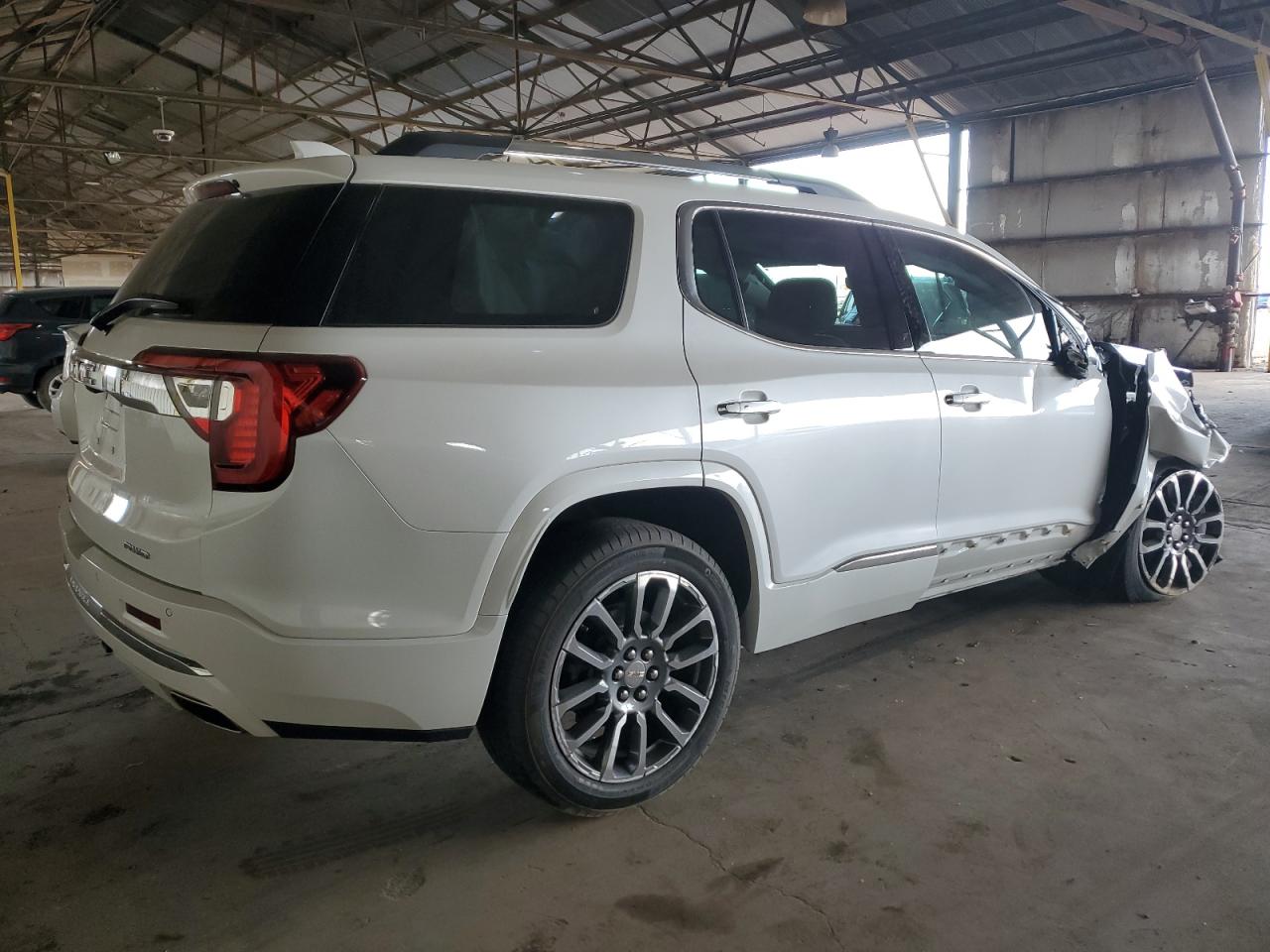 2021 GMC Acadia - Image 3