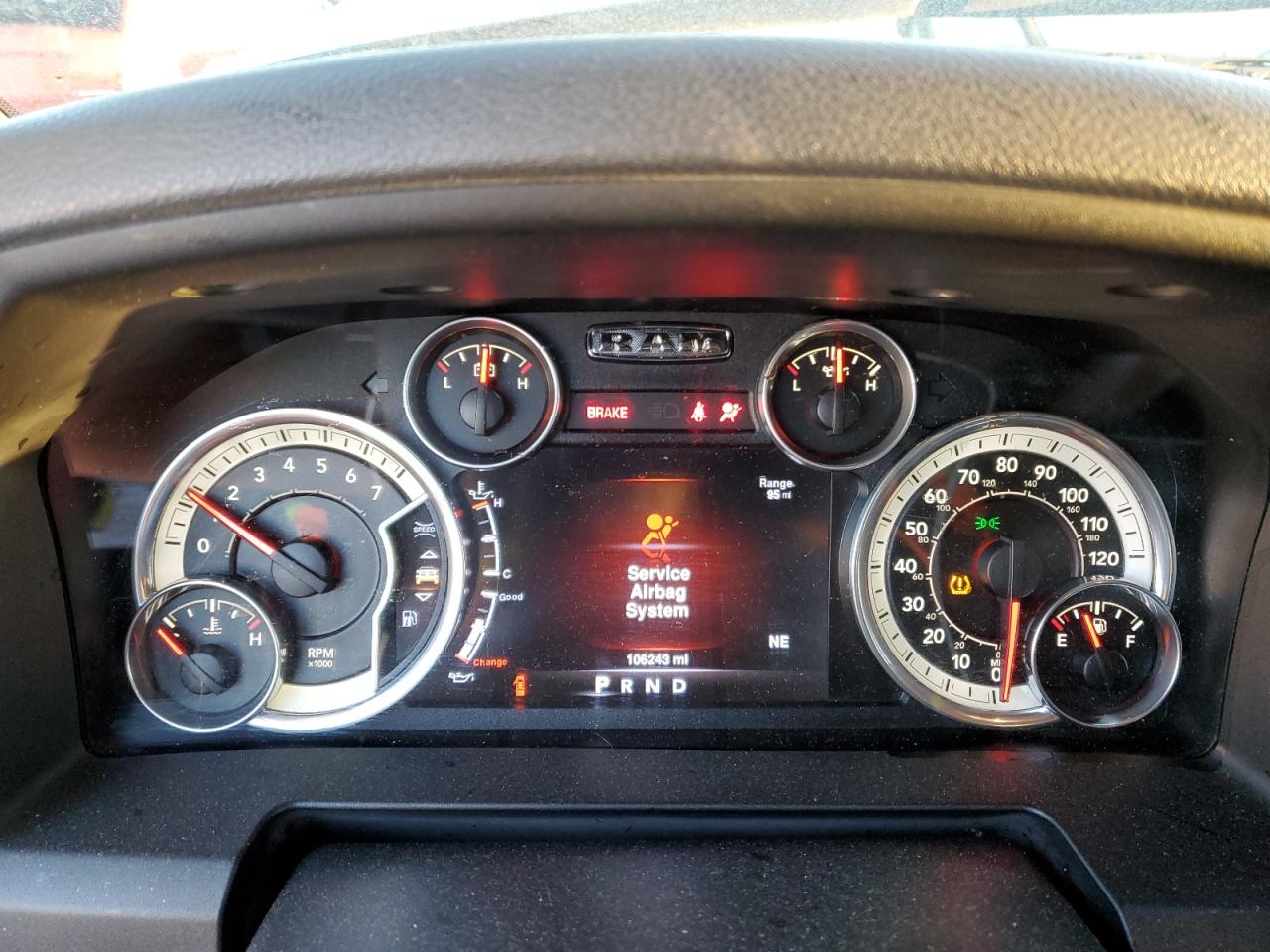 2016 RAM 1500 - Image 9