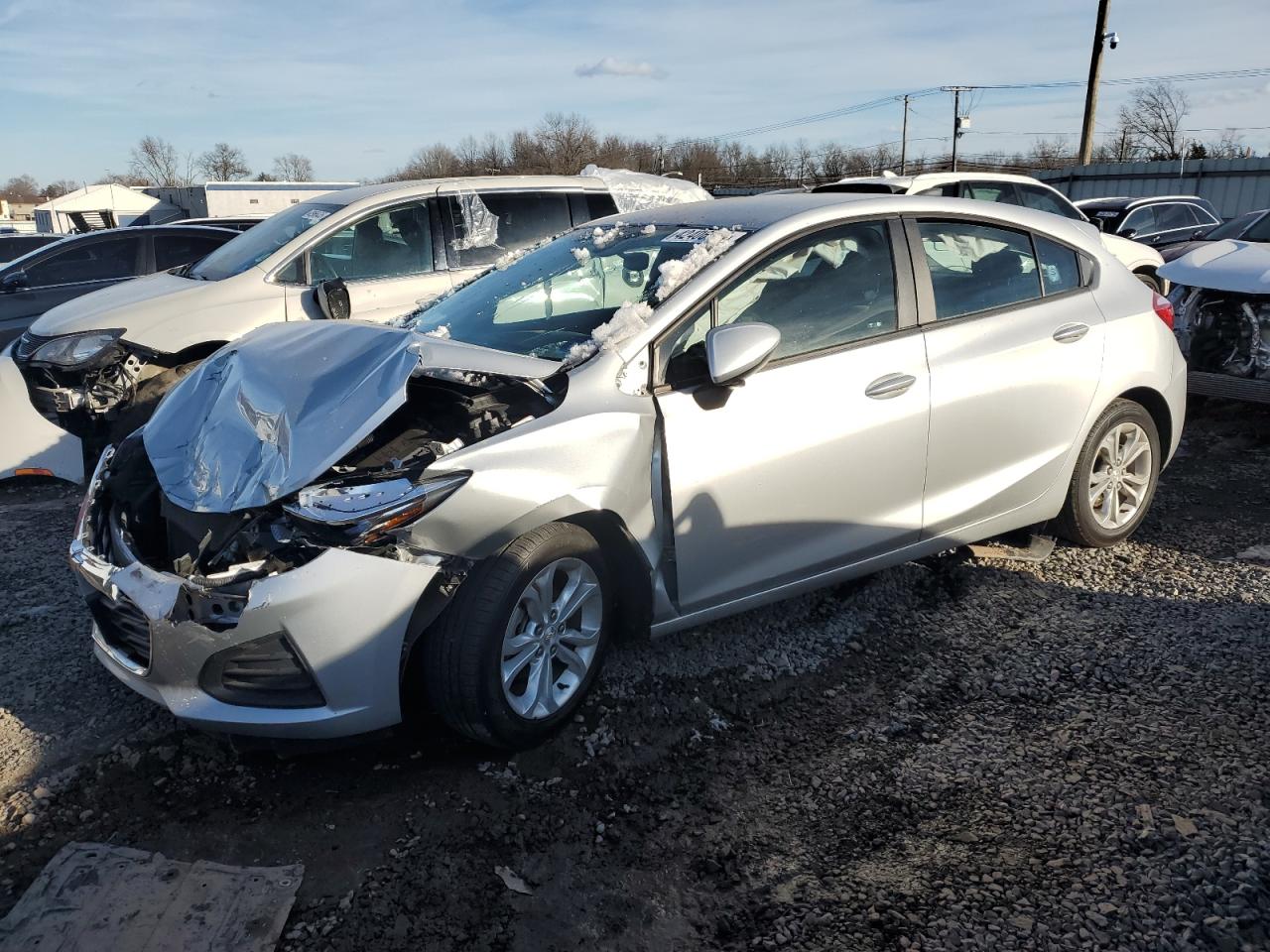2019 Chevrolet Cruze - Image 1