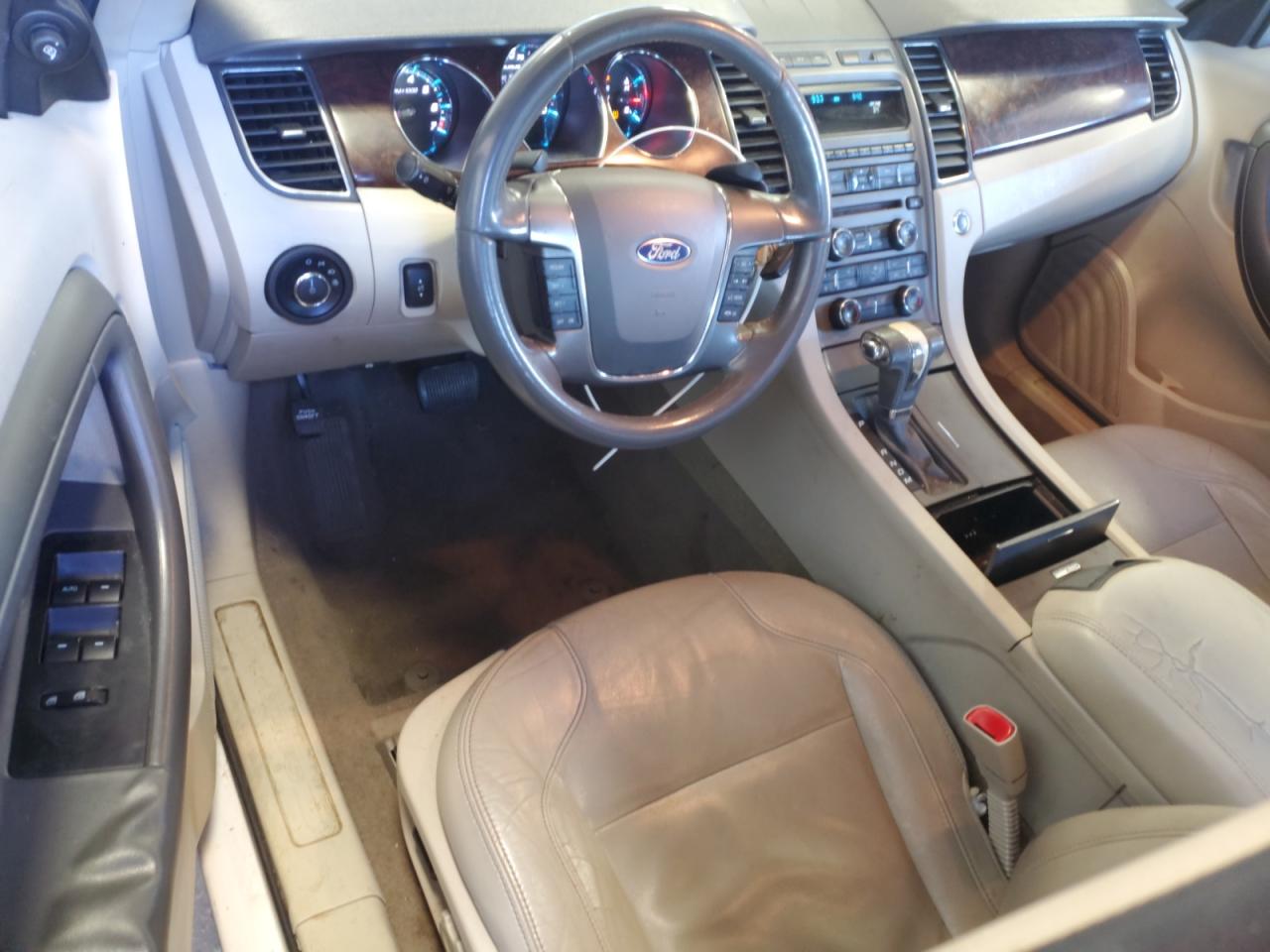 2011 Ford Taurus - Image 8