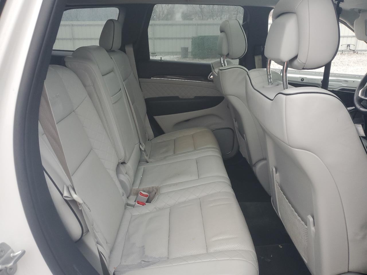 2017 Jeep Grand Cherokee - Image 12