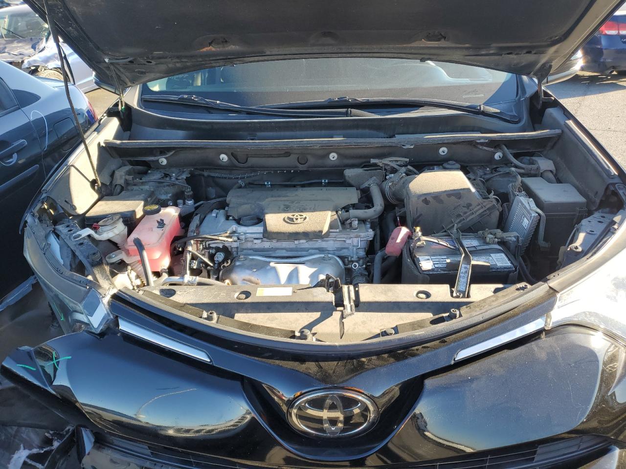 2018 Toyota RAV 4 - Image 12