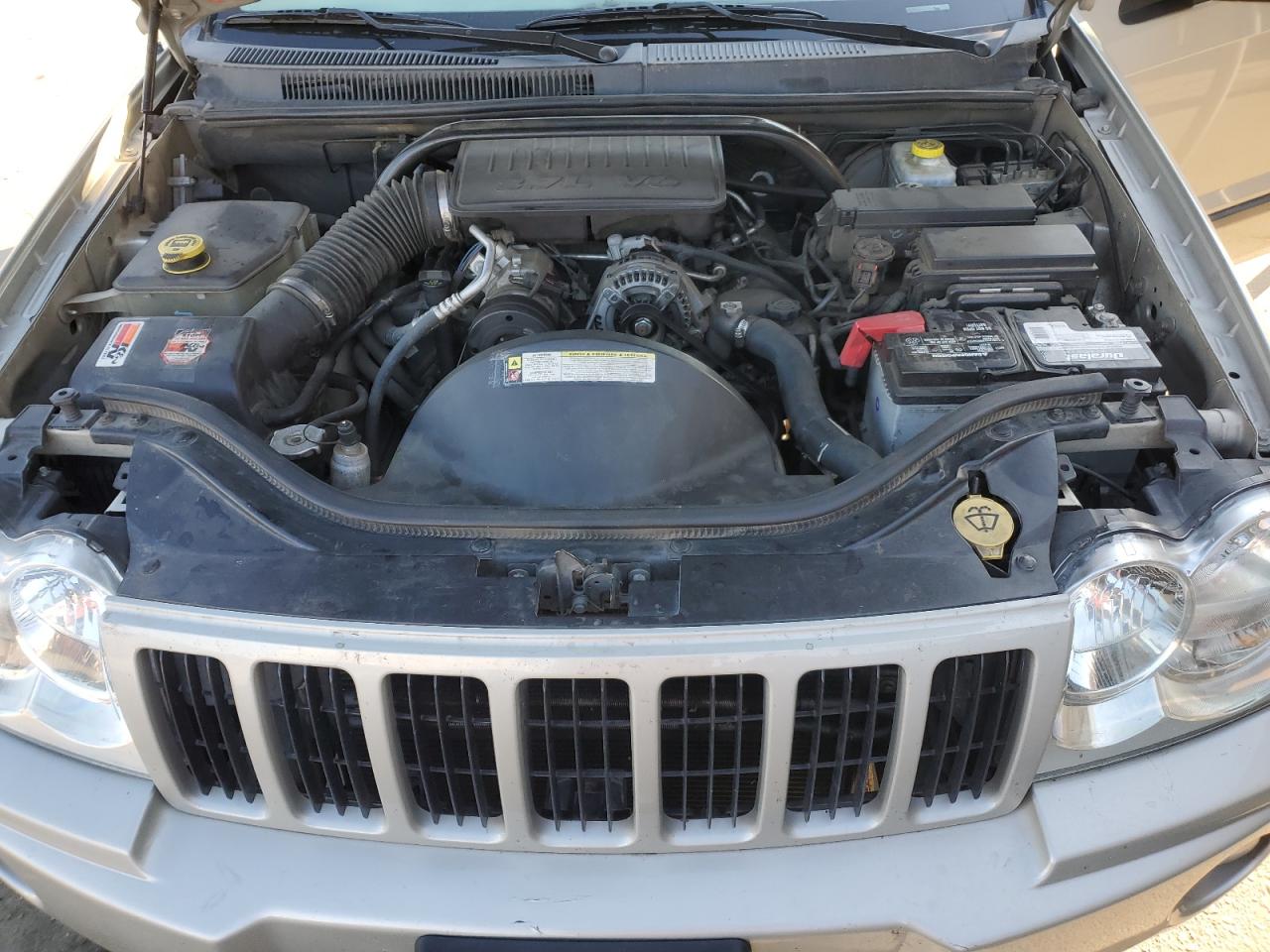 2007 Jeep Grand Cherokee - Image 12