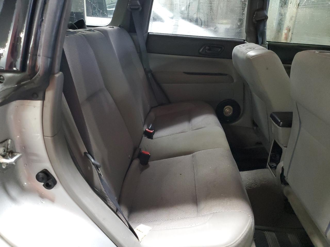 2004 Subaru Forester - Image 10