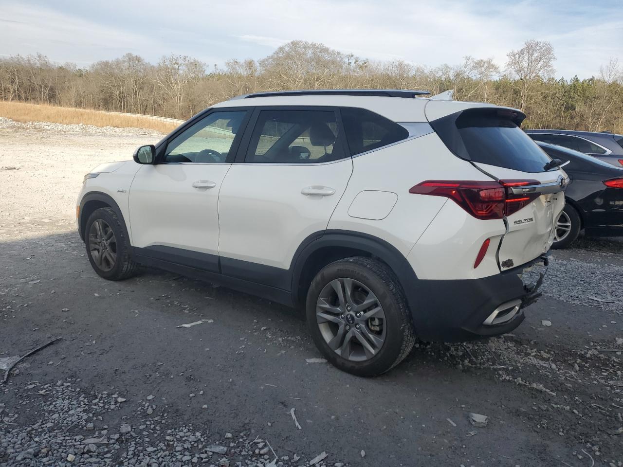 2021 Kia Seltos - Image 2