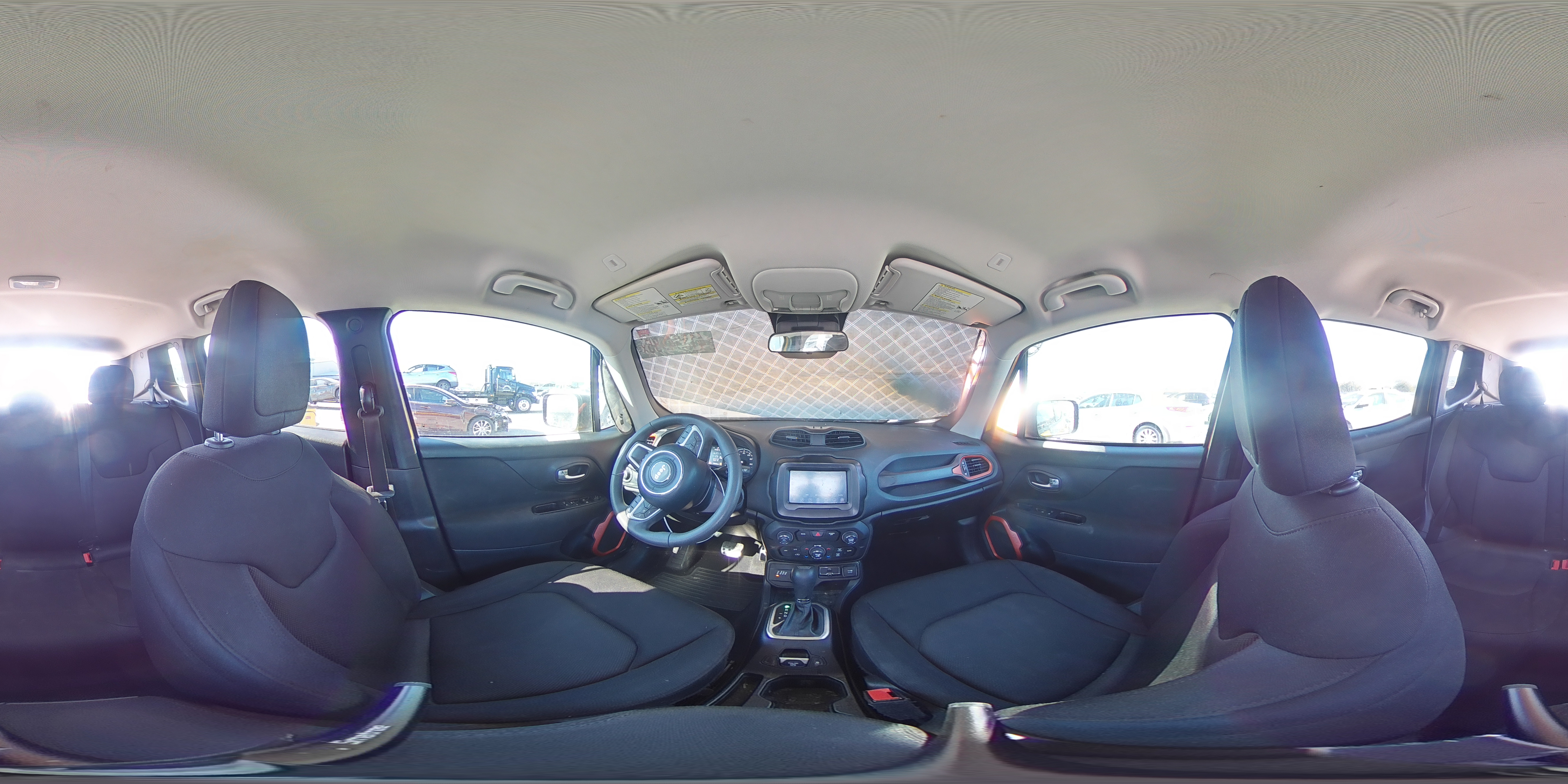 2018 Jeep Renegade - Image 15