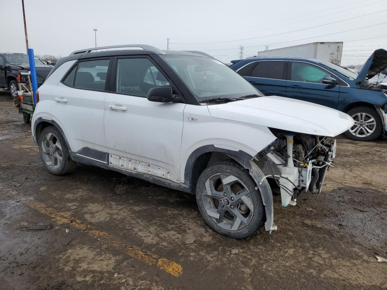 2022 Hyundai Venue - Image 4