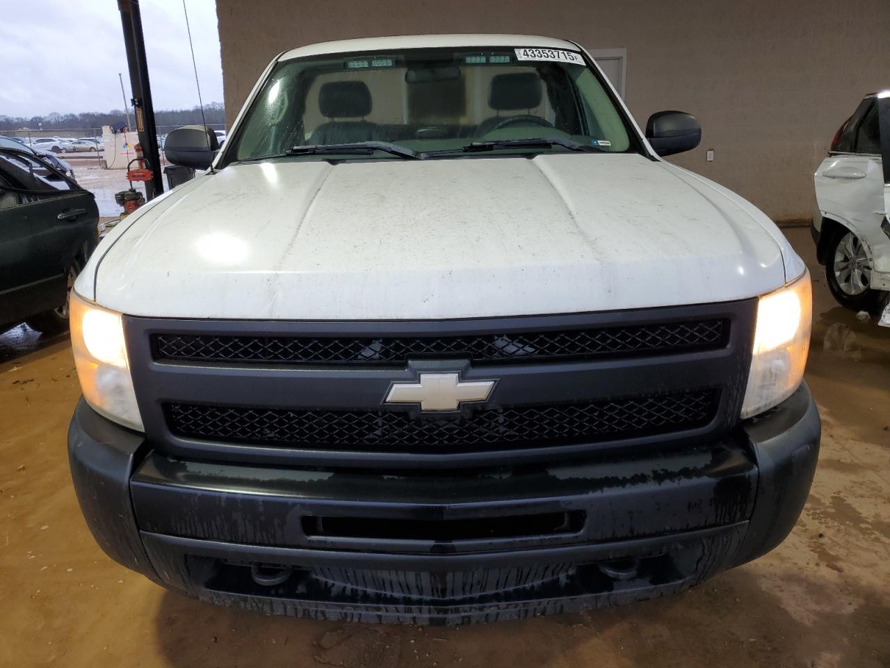 2011 Chevrolet Silverado - Image 5