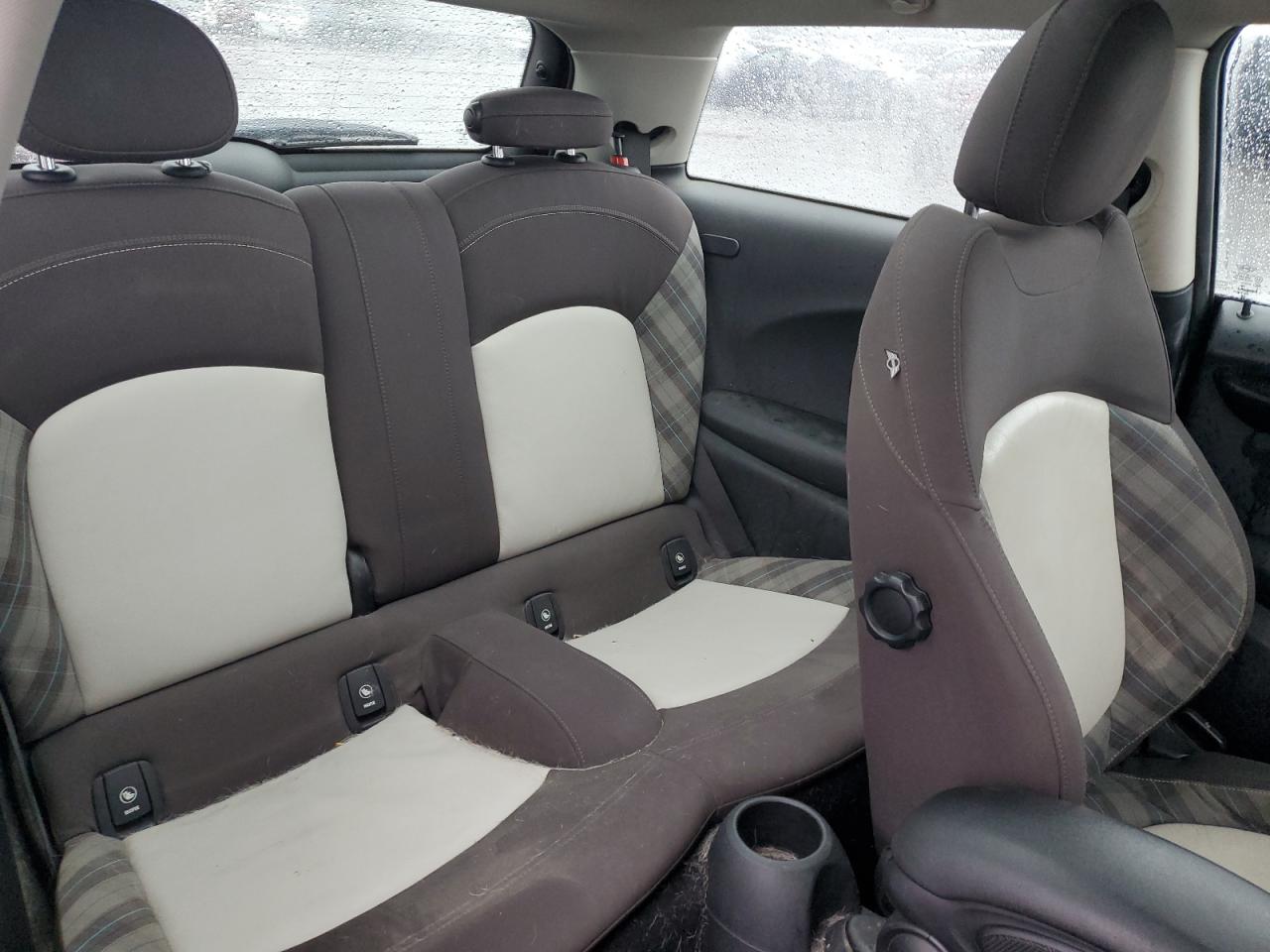 2015 MINI Cooper - Image 10