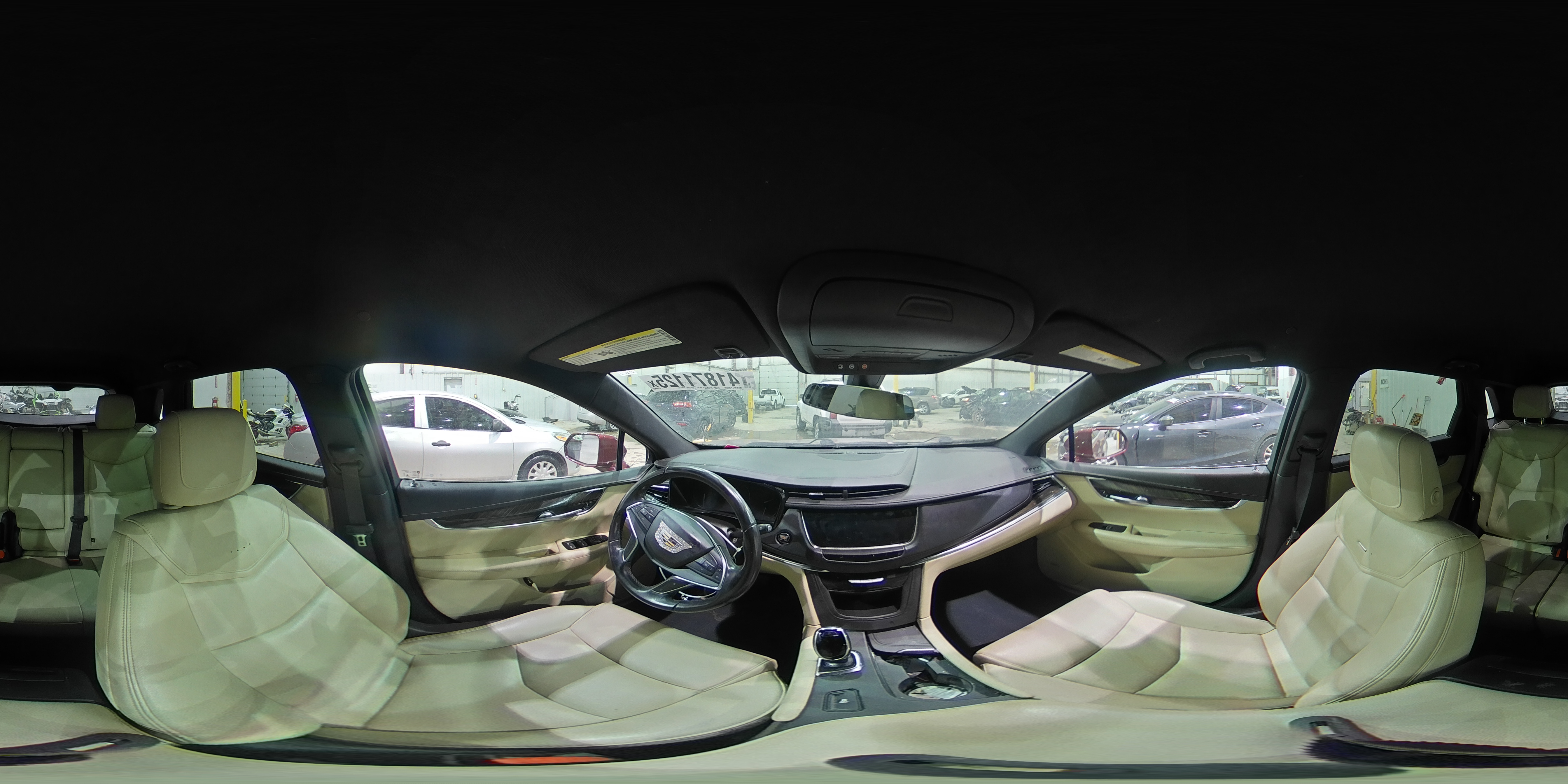 2018 Cadillac XT5 - Image 16
