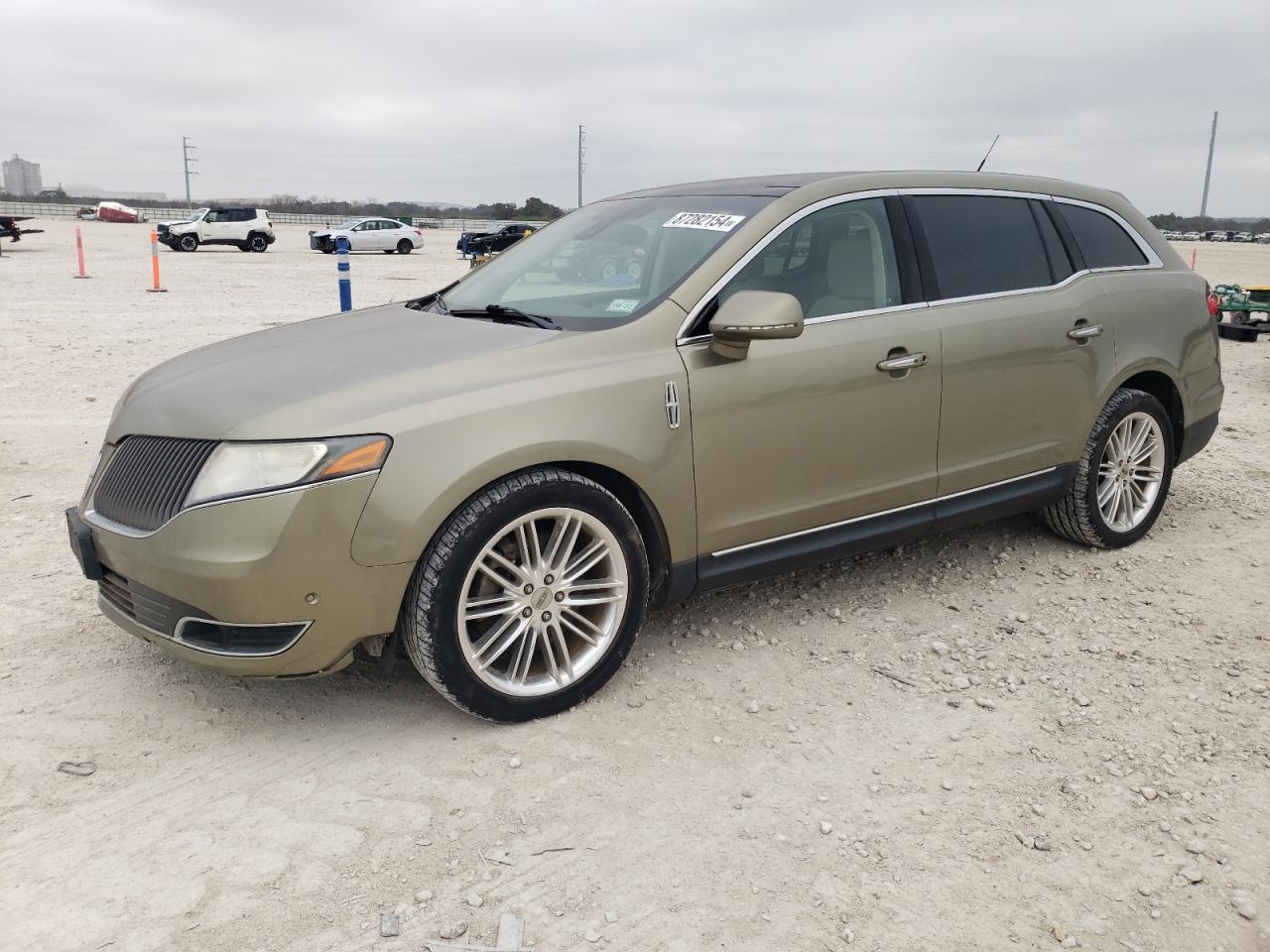 VIN 2LMHJ5AT2DBL50806 2013 LINCOLN MKT no.1