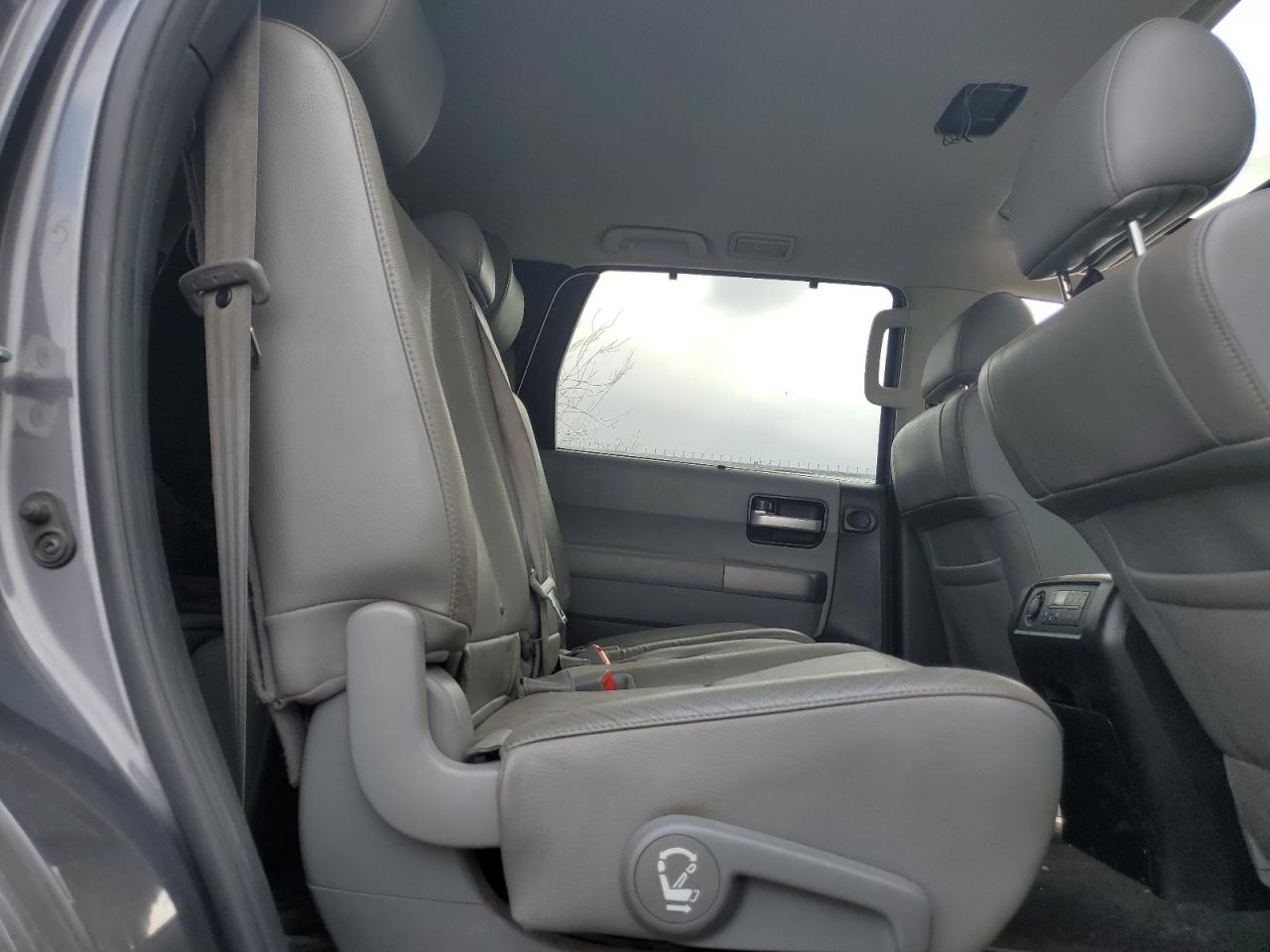 2012 Toyota Sequoia - Image 11
