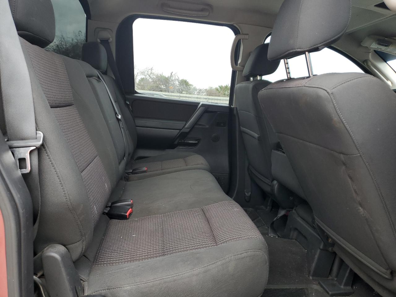 2009 Nissan Titan - Image 10