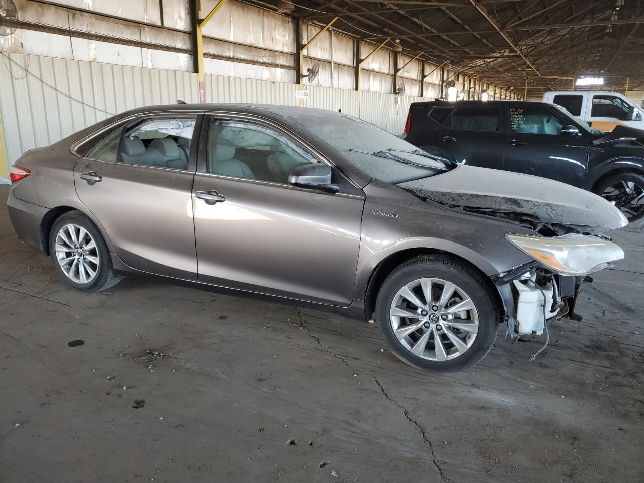 2017 Toyota Camry - Image 4