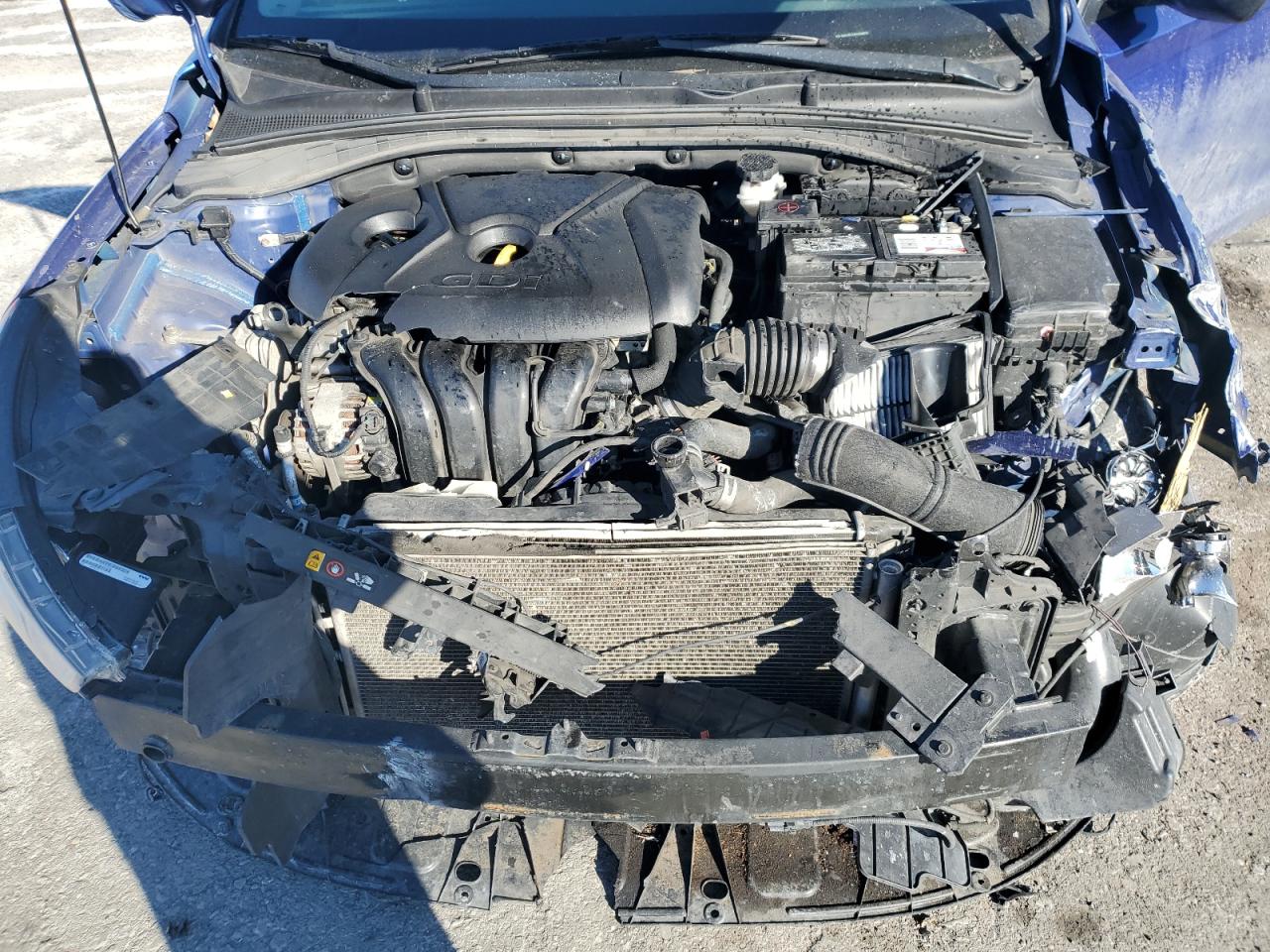 2019 Hyundai Elantra - Image 12