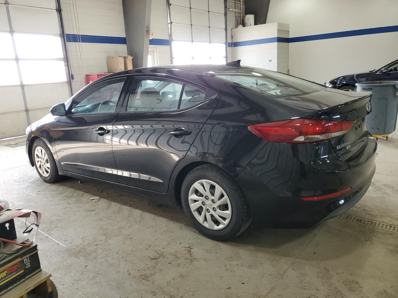 2017 Hyundai Elantra - Image 2