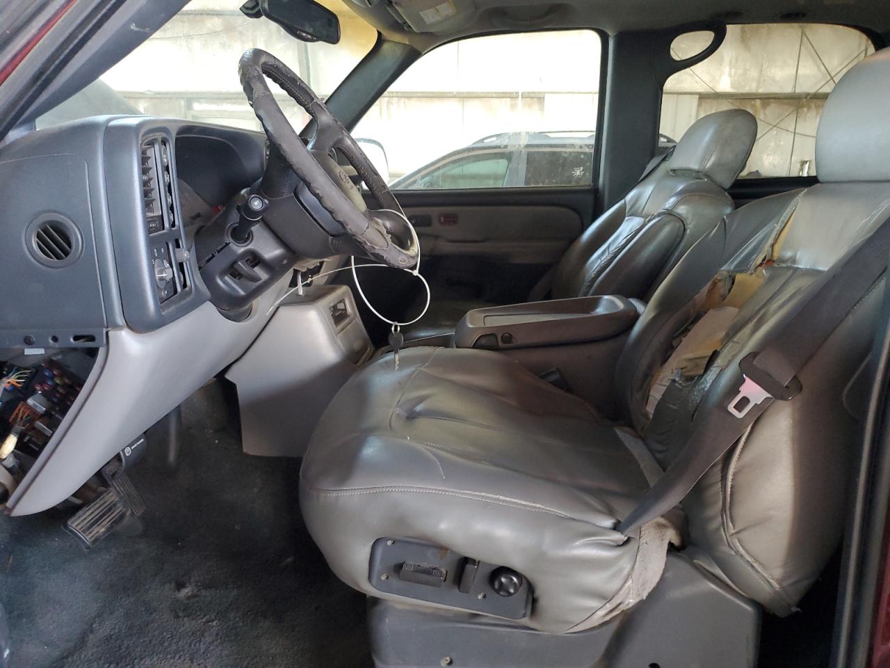 2001 Chevrolet Tahoe - Image 7