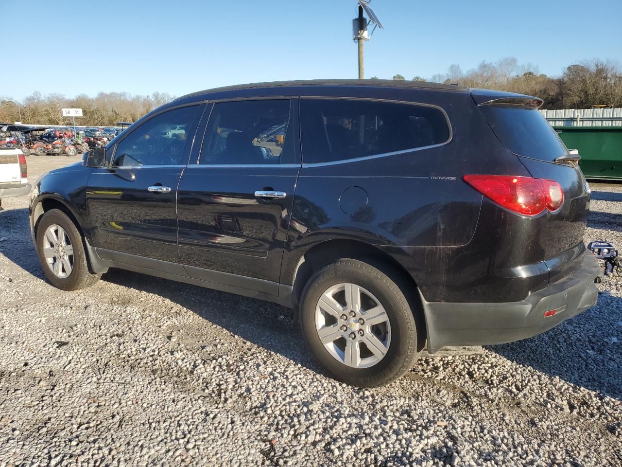2011 Chevrolet Traverse - Image 2