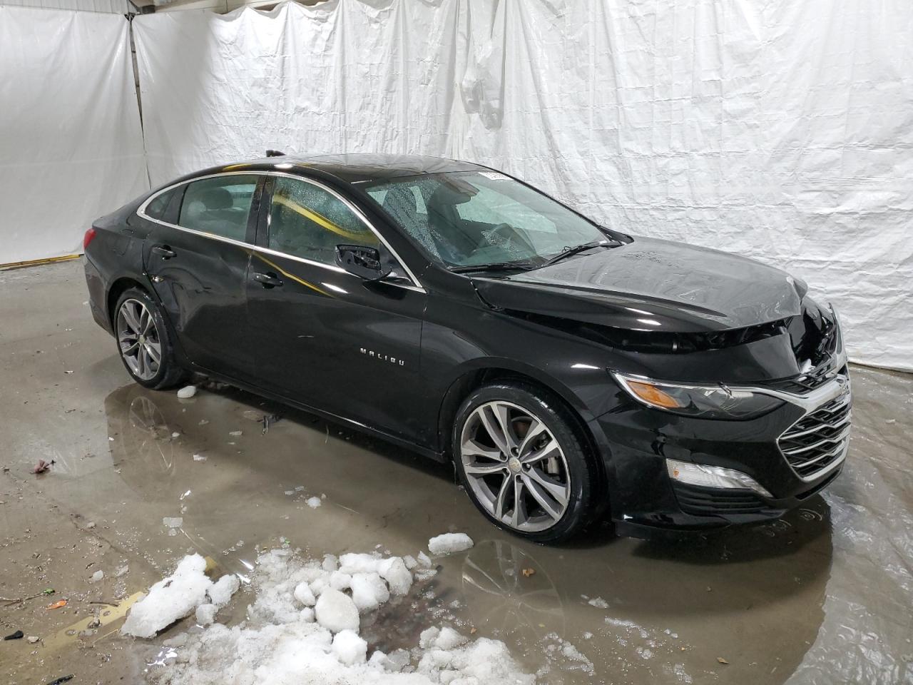 2023 Chevrolet Malibu - Image 4