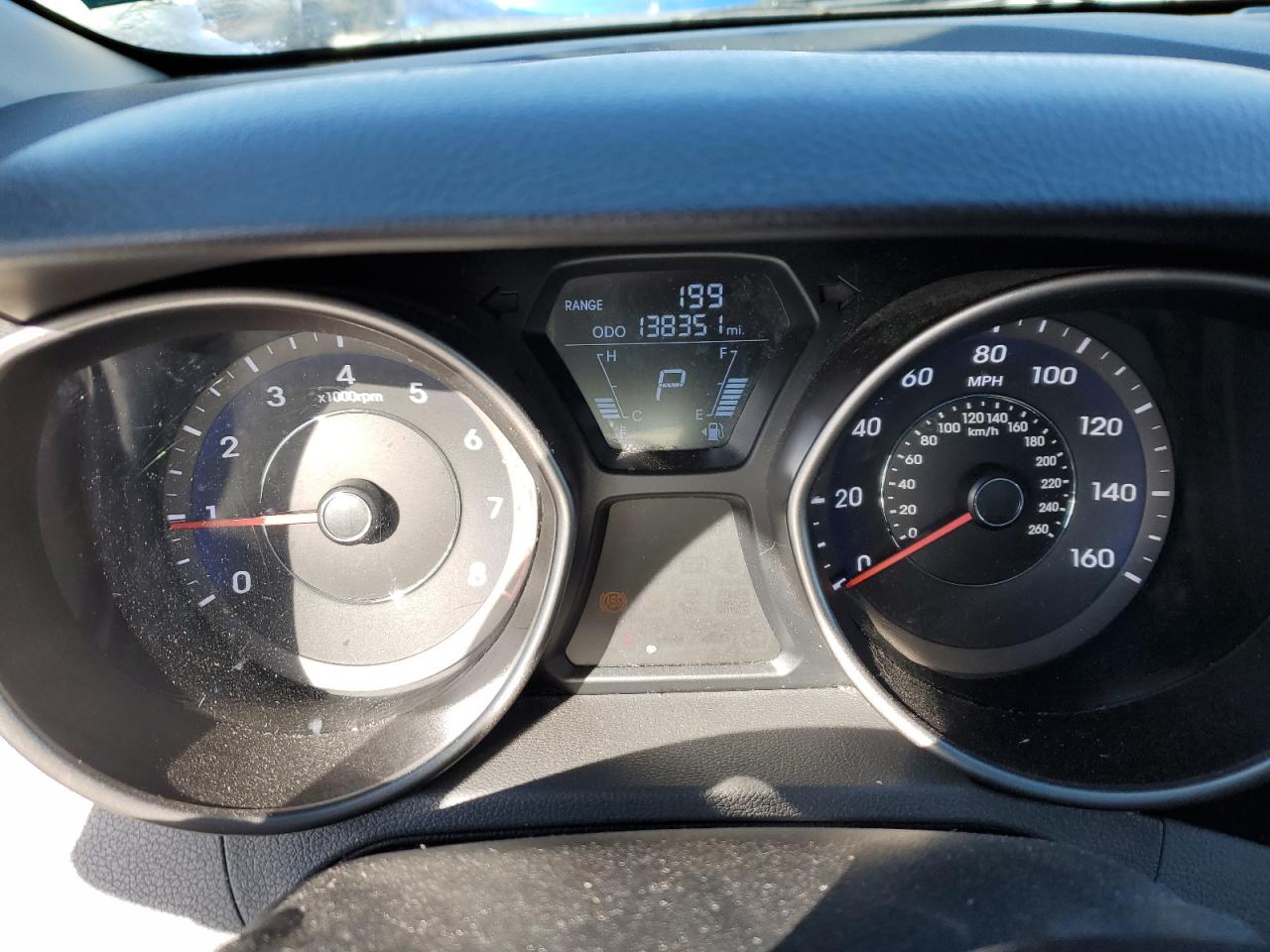 2011 Hyundai Elantra - Image 9