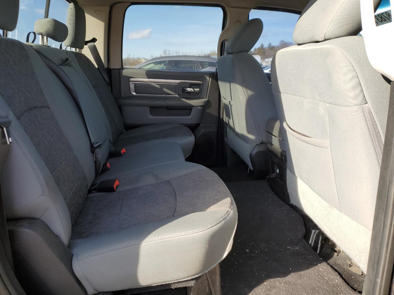 2016 RAM 1500 - Image 10