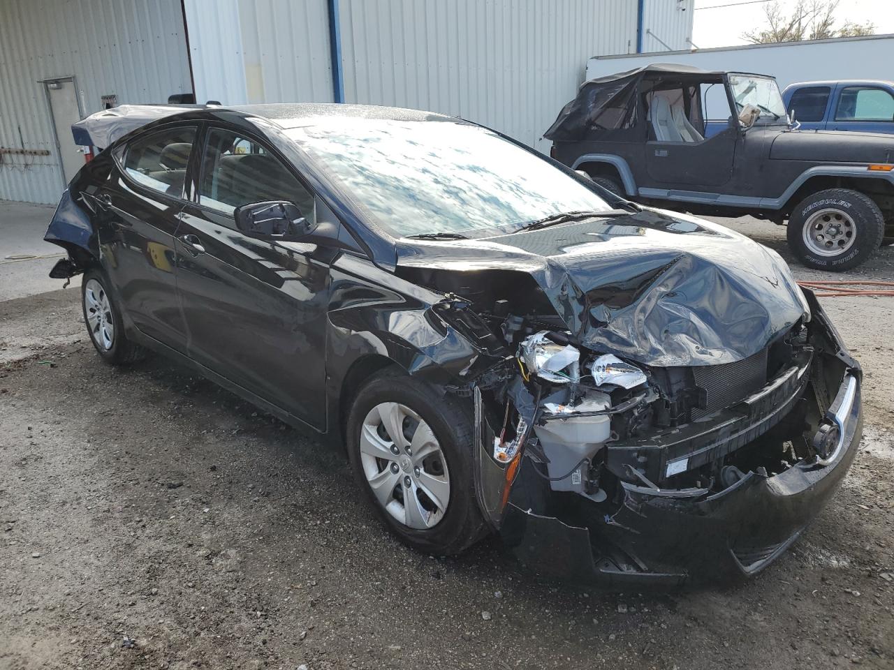 2016 Hyundai Elantra - Image 4
