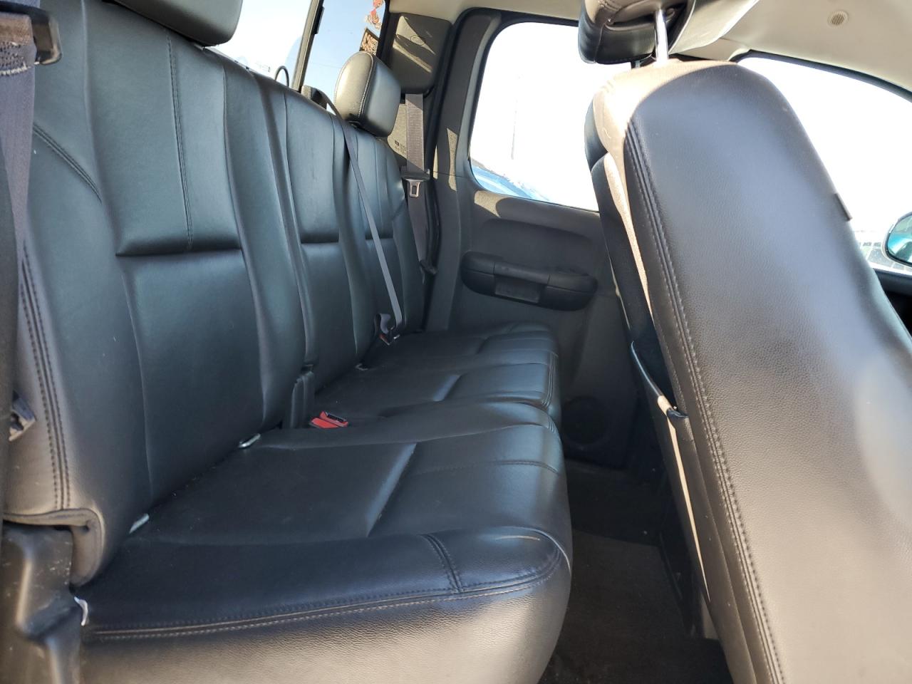 2013 GMC Sierra - Image 10