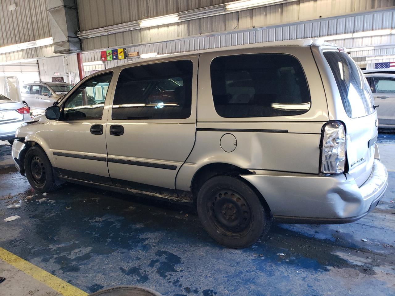 2006 Chevrolet Uplander - Image 2