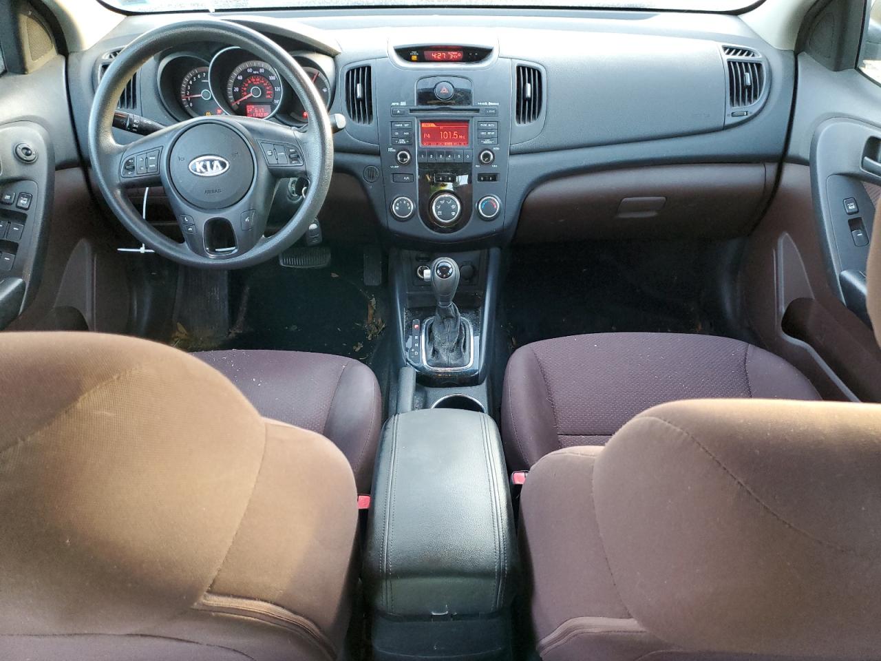 2011 Kia Forte - Image 8