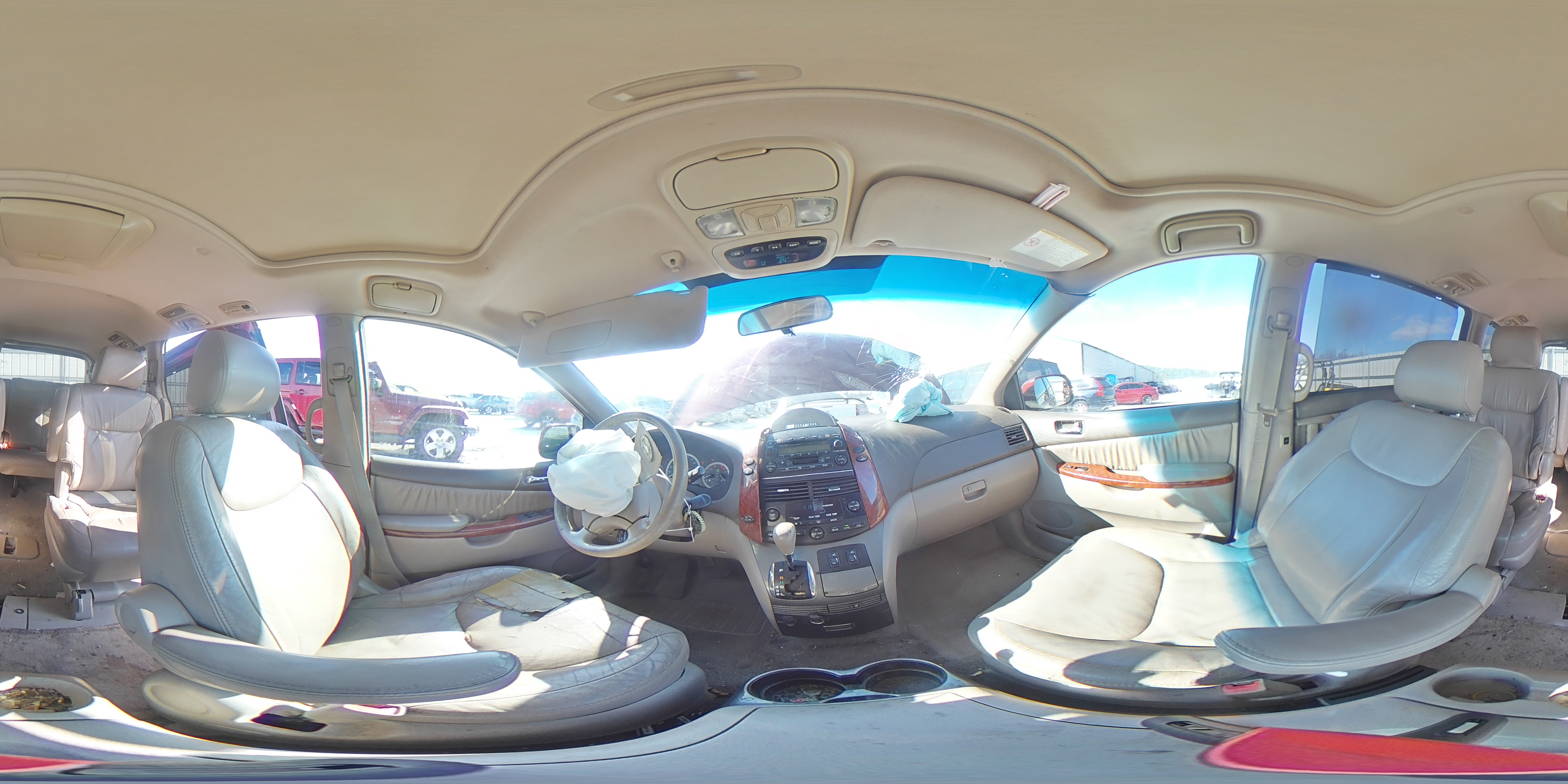 2004 Toyota Sienna - Image 13