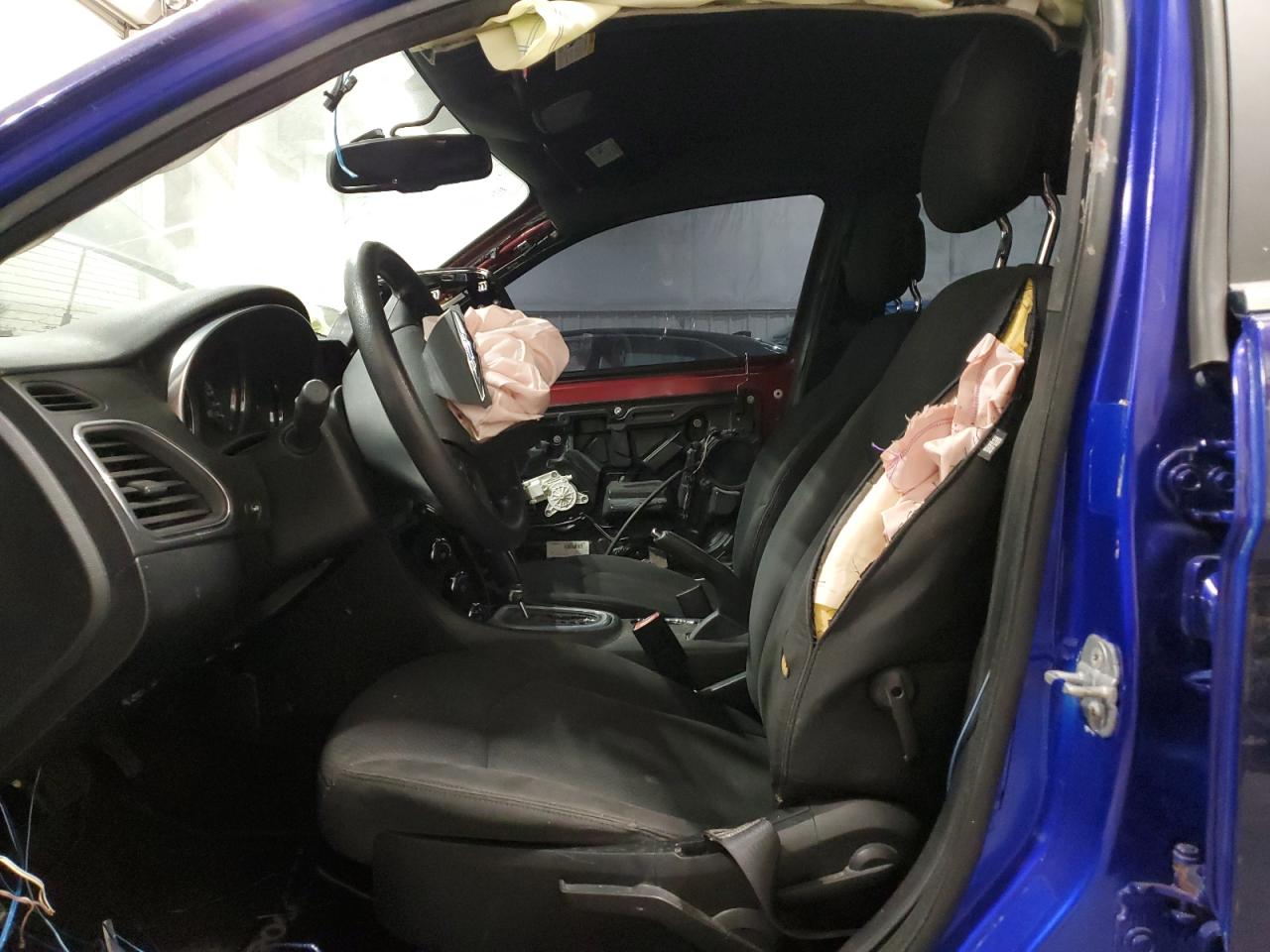 2014 Chrysler 200 - Image 7