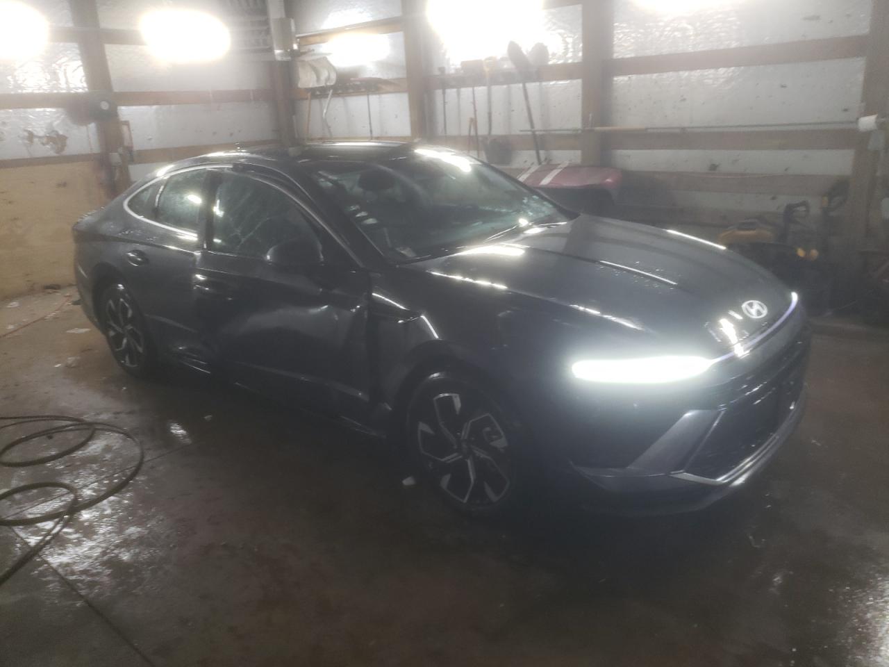 2024 Hyundai Sonata - Image 4