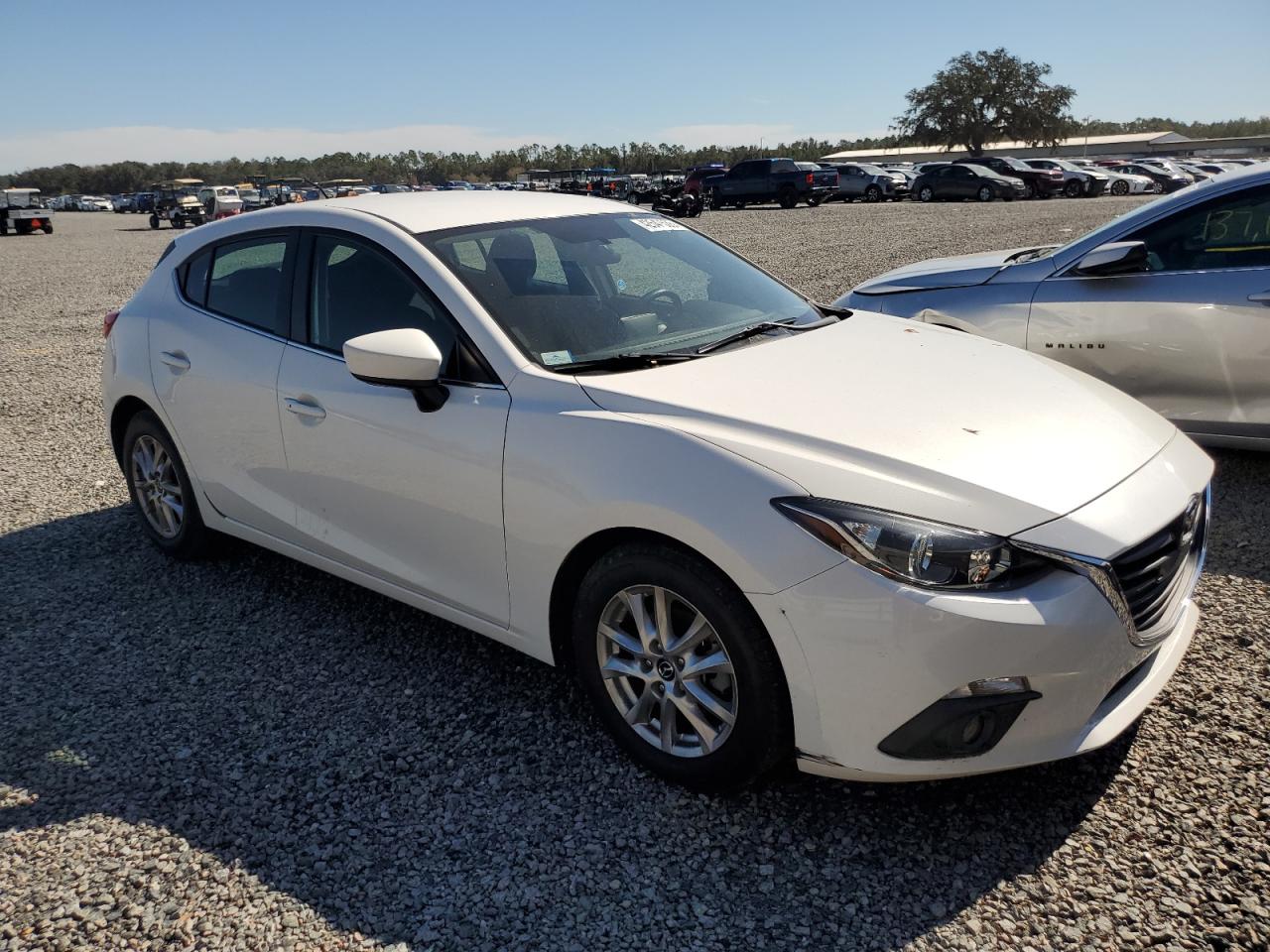 2015 Mazda 3 - Image 4