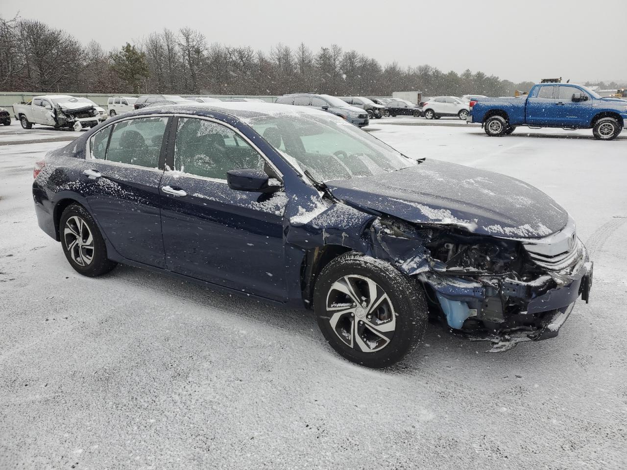 VIN 1HGCR2F30HA265833 2017 HONDA ACCORD no.4