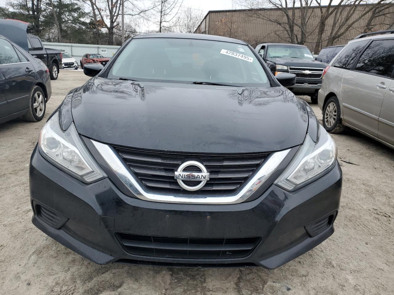 2017 Nissan Altima - Image 5