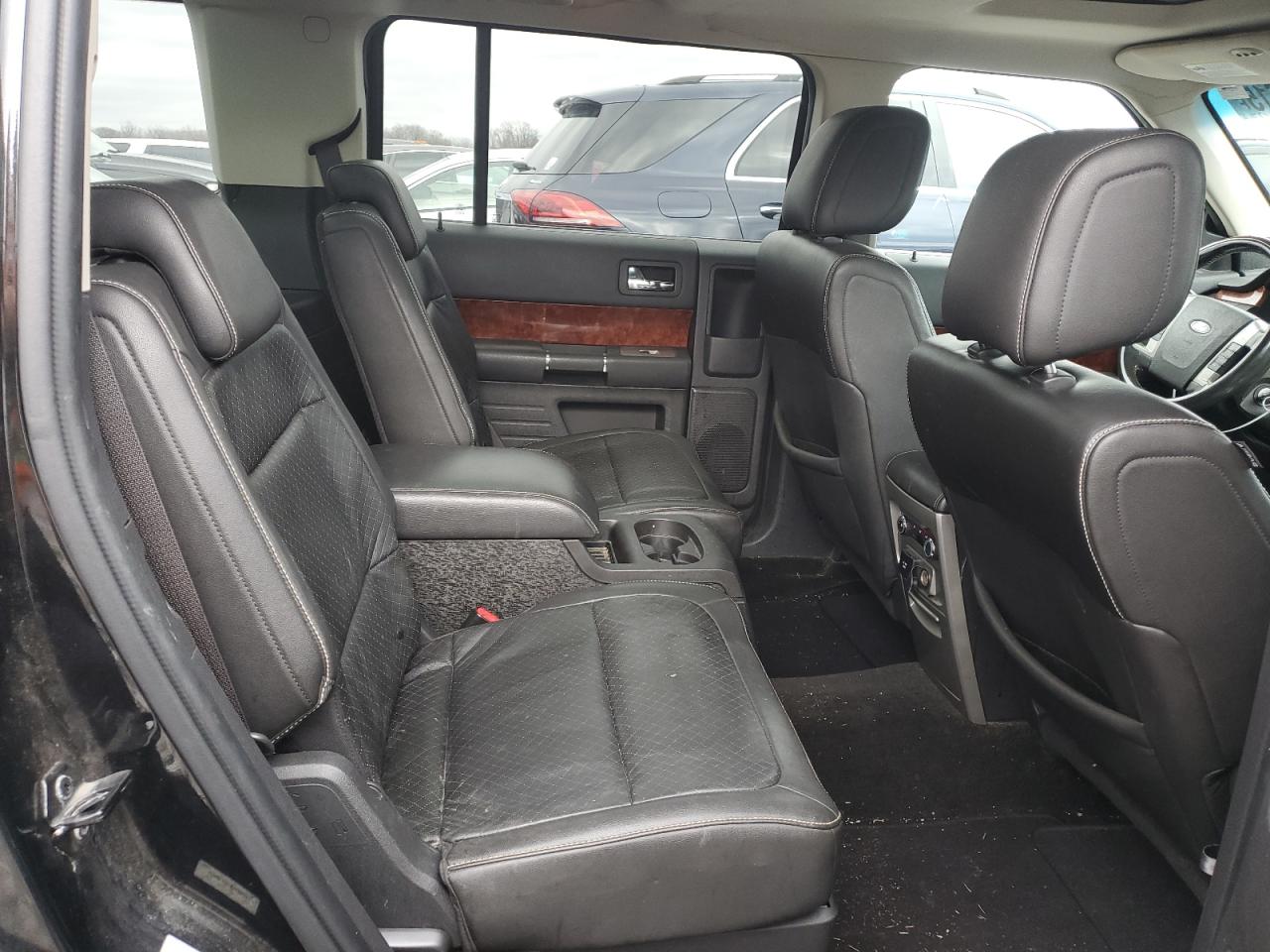 2010 Ford Flex - Image 11