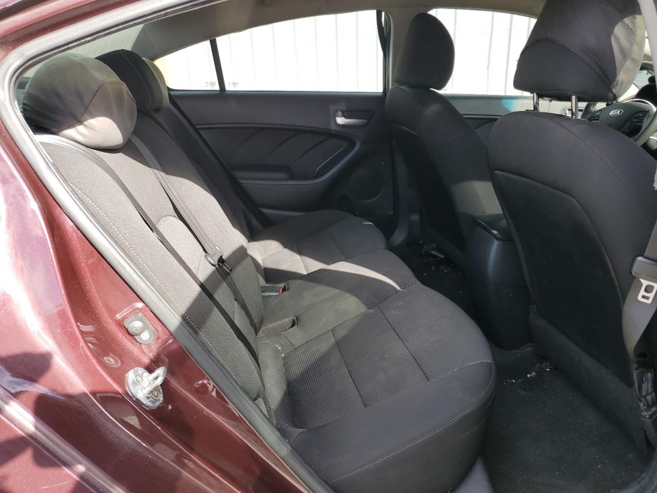 2018 Kia Forte - Image 10